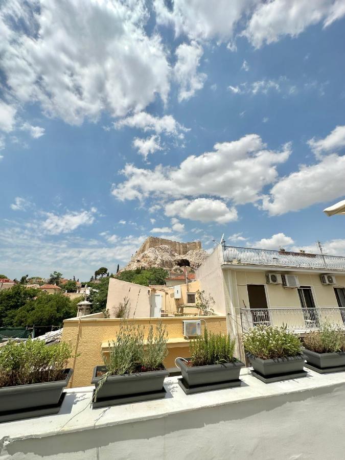 Step One | Luxury Suites Right In The Heart Of Acropolis Next To Metro Station Atena Exterior foto