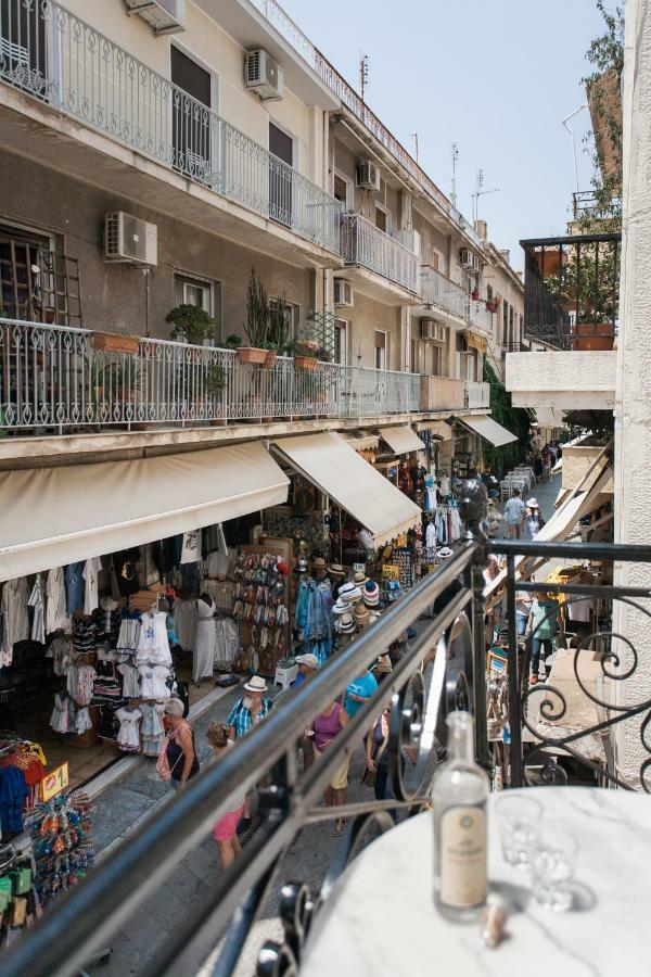 Step One | Luxury Suites Right In The Heart Of Acropolis Next To Metro Station Atena Exterior foto