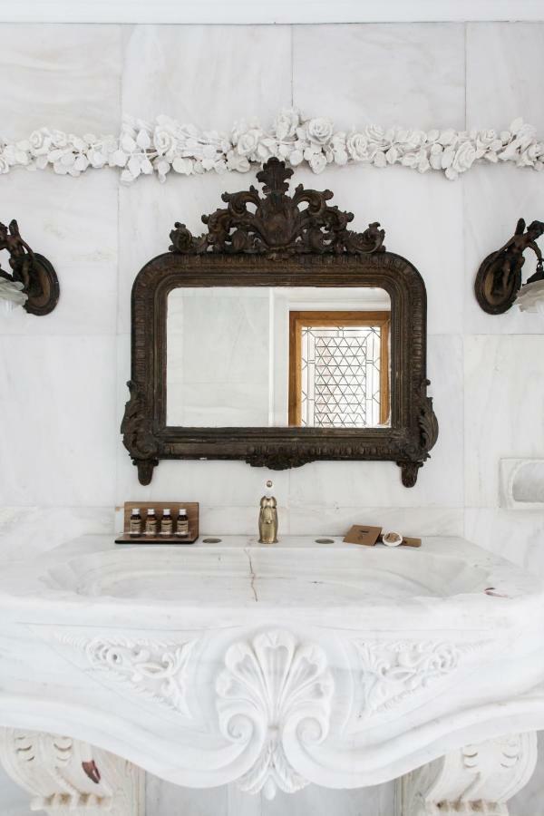 Step One | Luxury Suites Right In The Heart Of Acropolis Next To Metro Station Atena Exterior foto