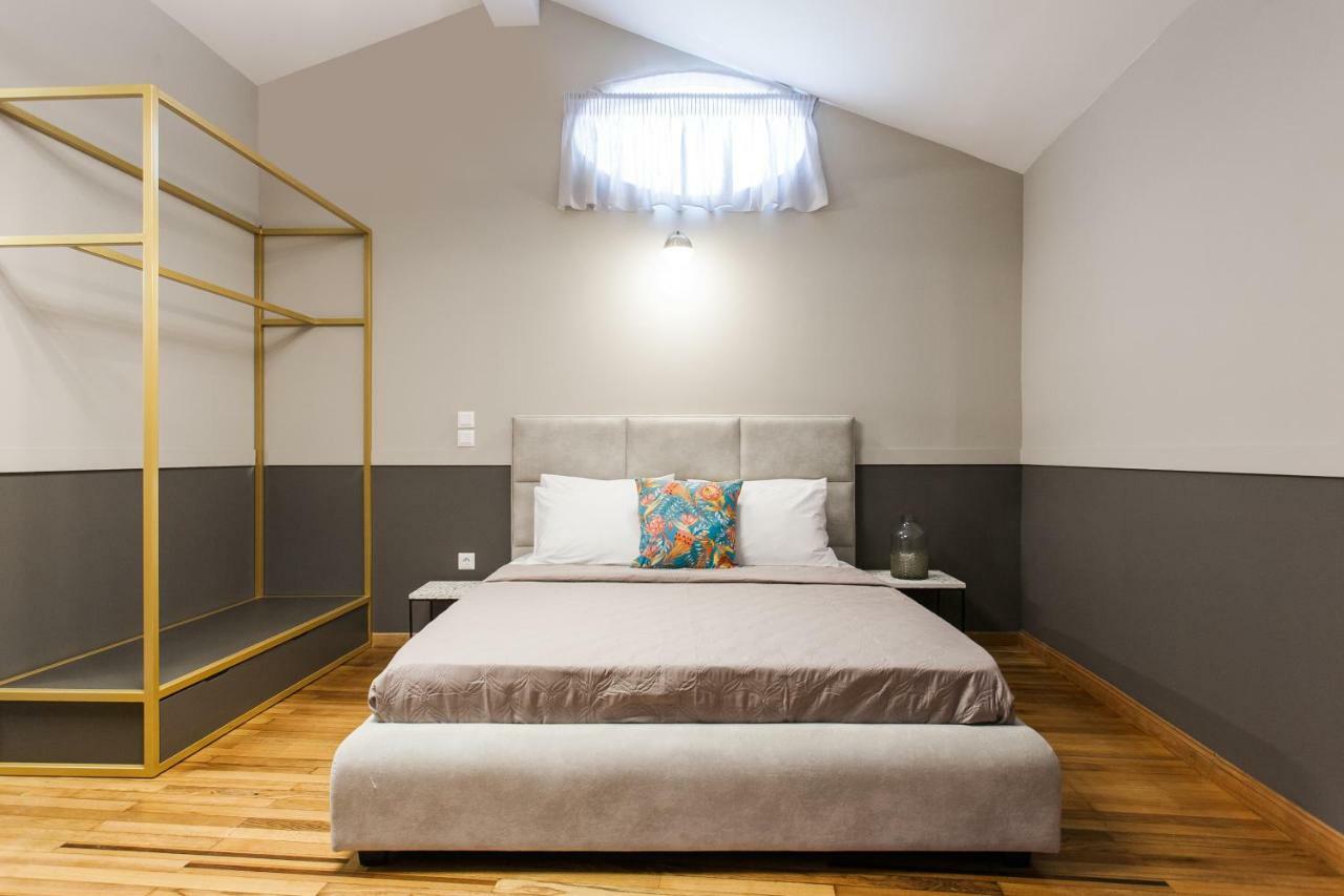 Step One | Luxury Suites Right In The Heart Of Acropolis Next To Metro Station Atena Exterior foto
