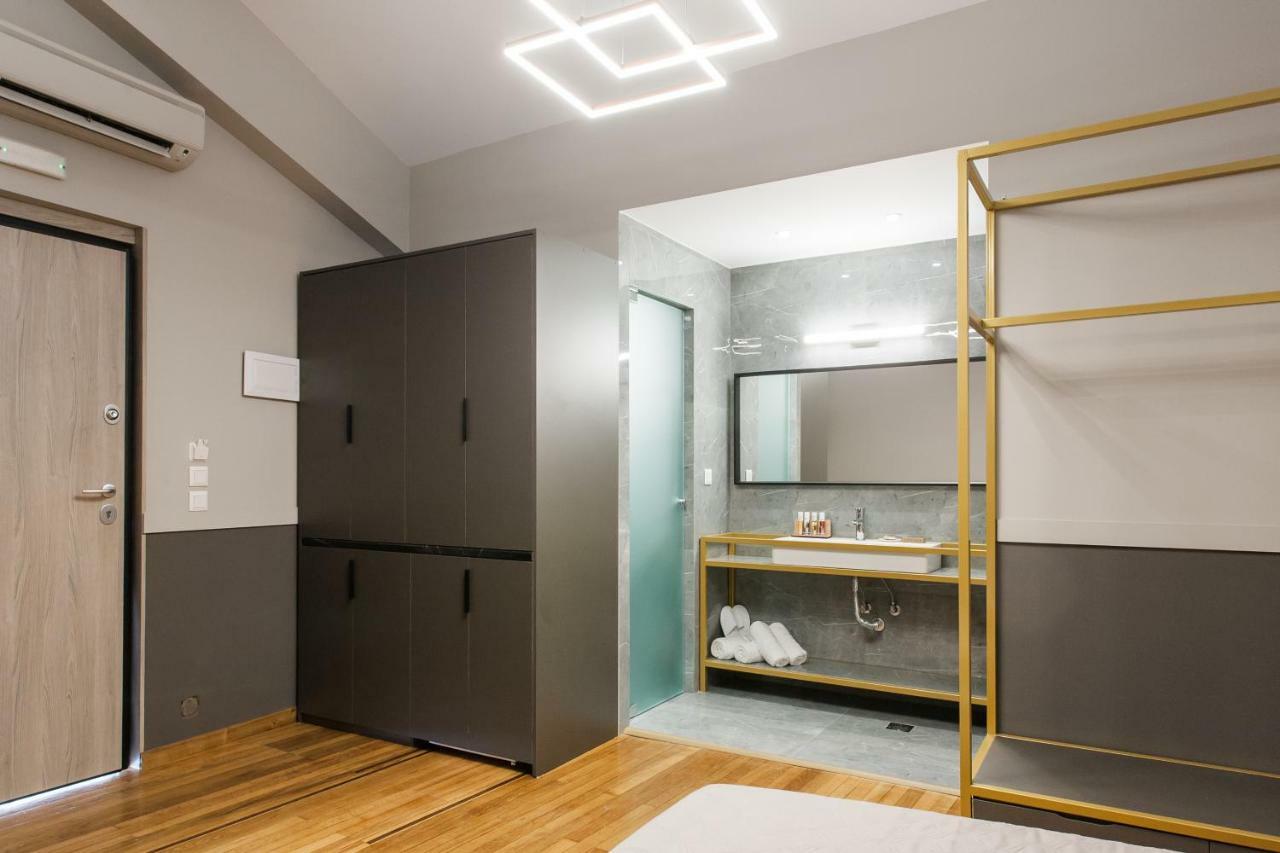 Step One | Luxury Suites Right In The Heart Of Acropolis Next To Metro Station Atena Exterior foto