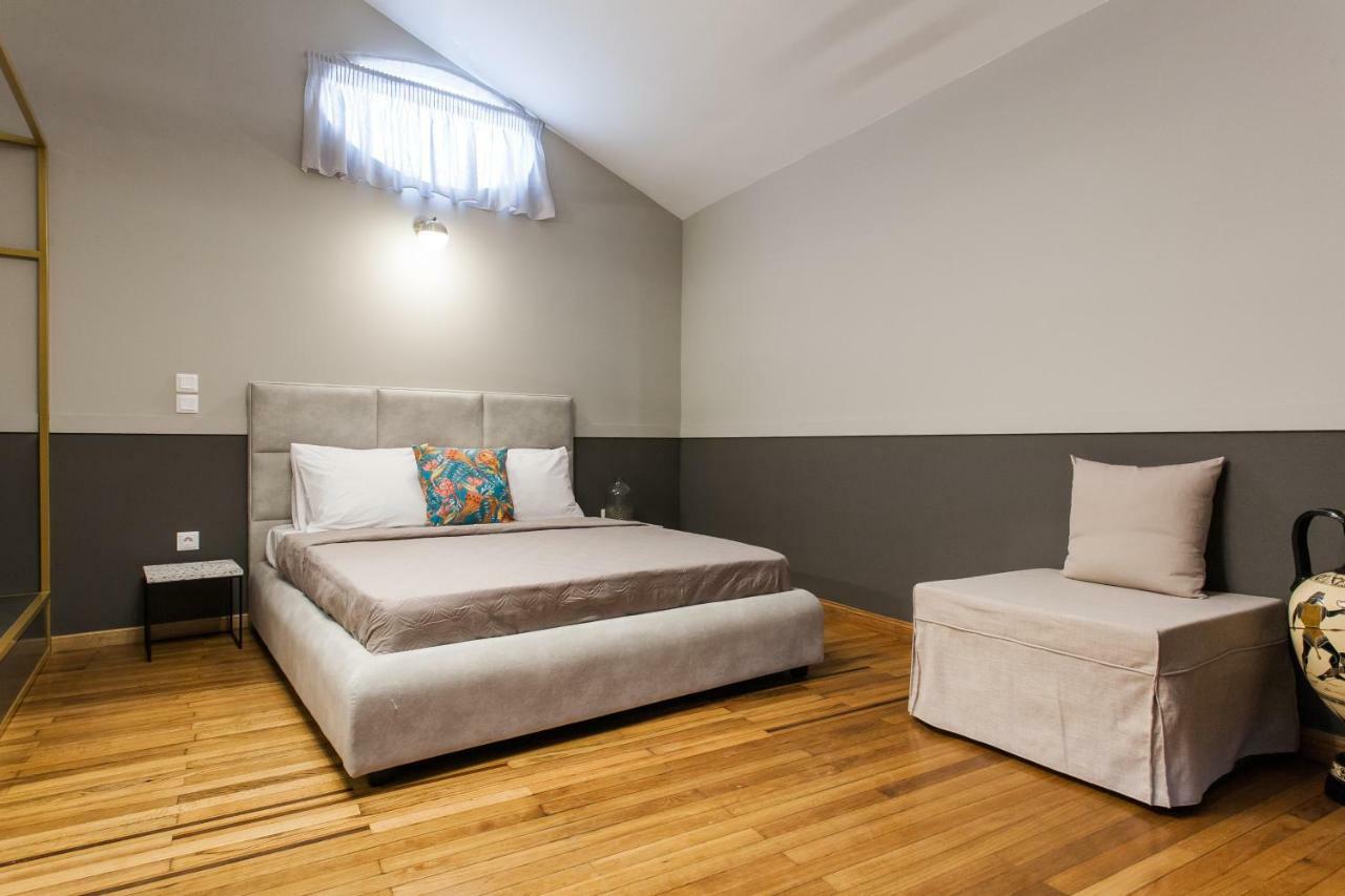 Step One | Luxury Suites Right In The Heart Of Acropolis Next To Metro Station Atena Exterior foto
